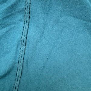 LULULEMON size 6 extra long 31” teal yoga leggings worn a few times only